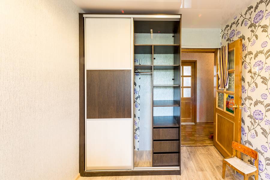 Шкаф-купе двухстворчатый в спальню