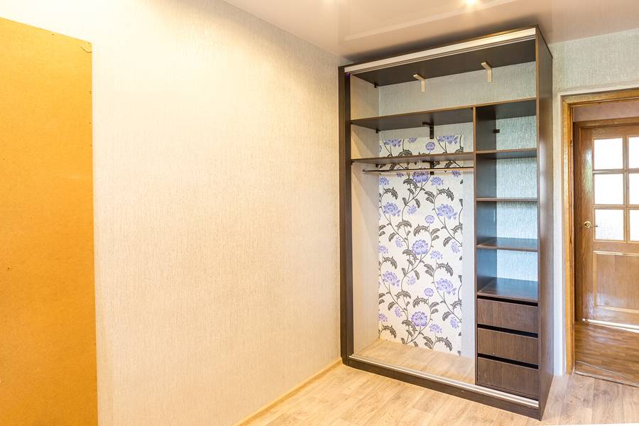 Шкаф-купе двухстворчатый в спальню