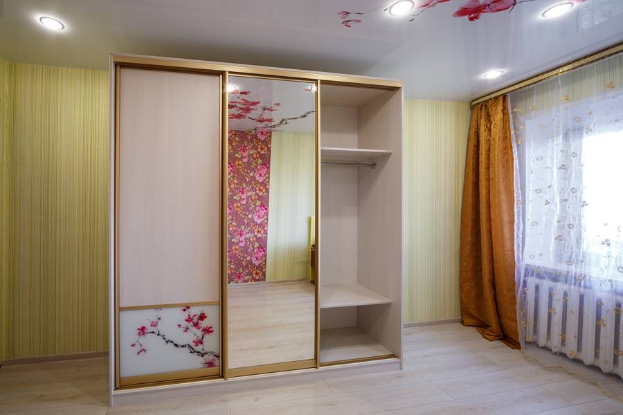 Шкаф-купе "Сакура" Шкаф-купе "Сакура"